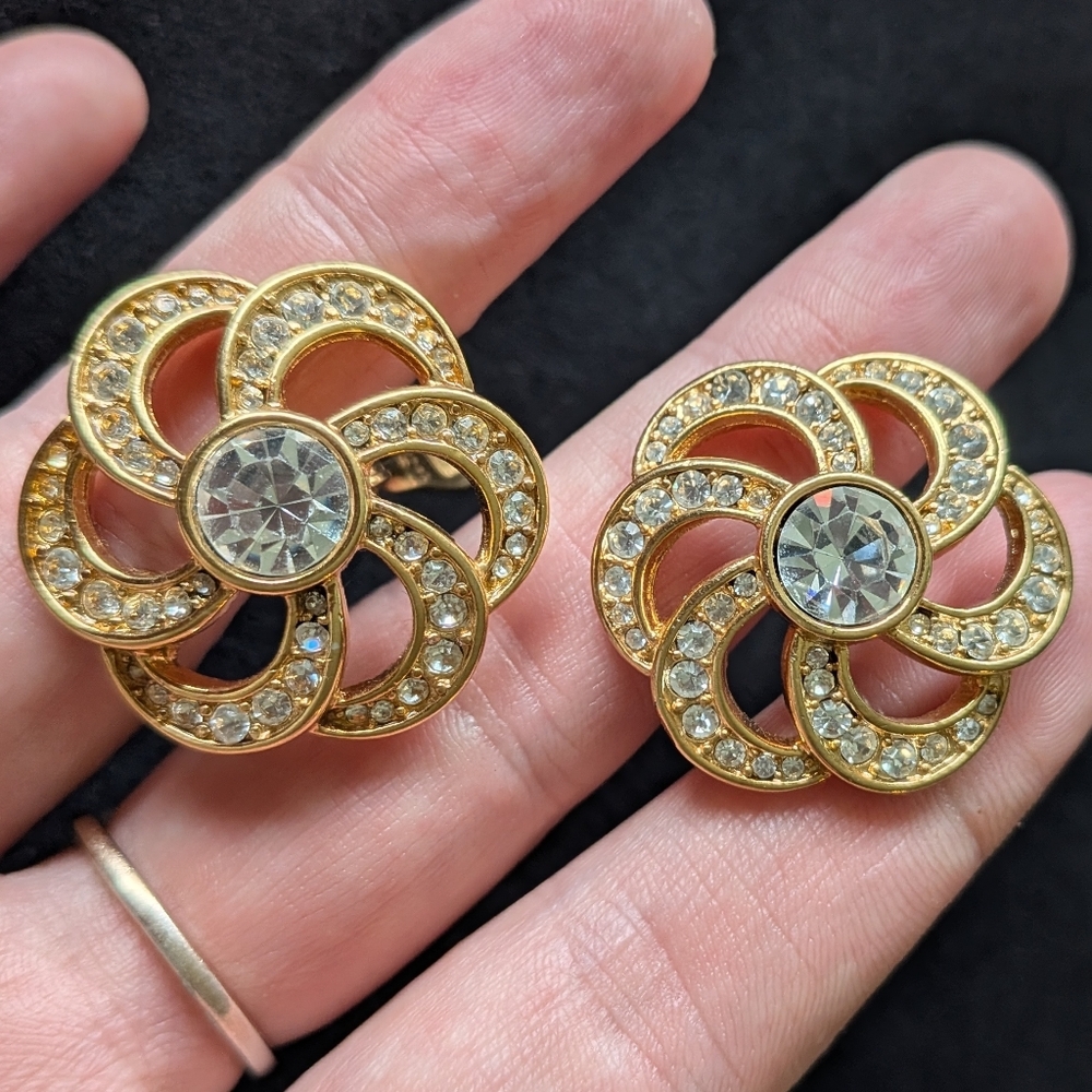 Monet Vintage Gold Tone Ribbon Flower Clip On Earrings